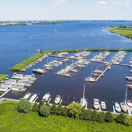 Bluff Botel Aalsmeer