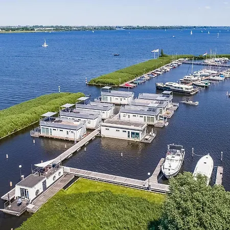 Botel Bluff
